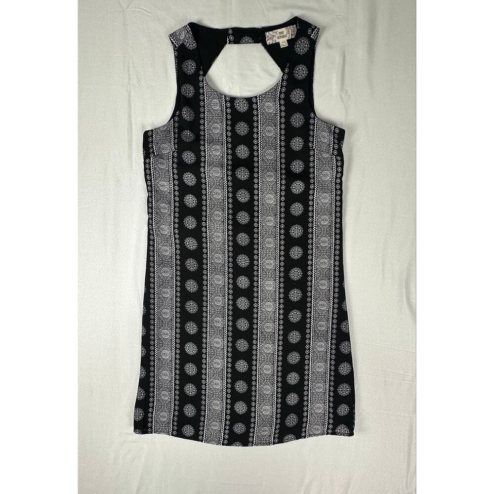 Pink Republic Black White Geometric Sleeveless Shift Dress XS